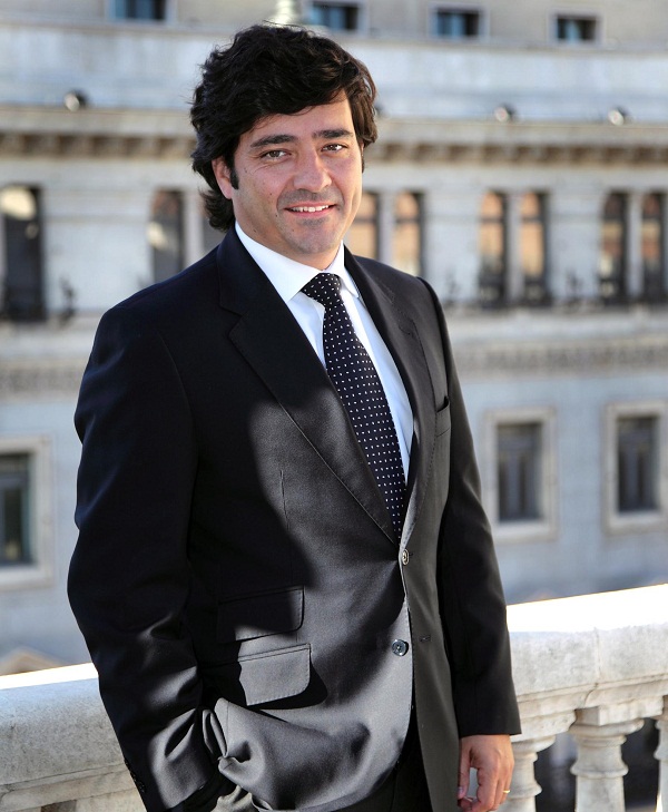 Enrique_Lorenzana_Maserati