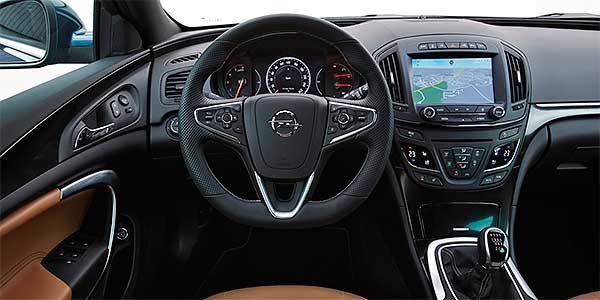 Opel-Insignia-Innovative-Eddition-int