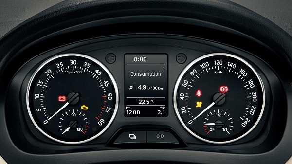 rapid-spaceback-i03-instrument-panel-01_201309231127