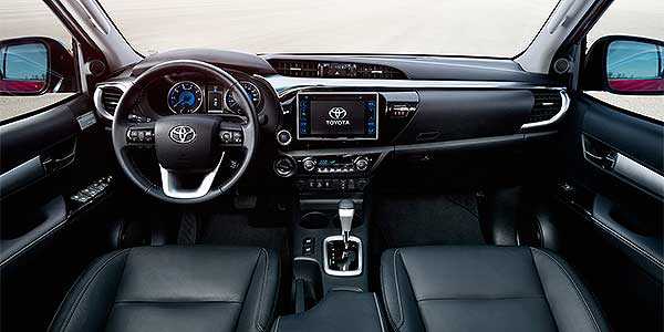 Toyota-Hilux-interior