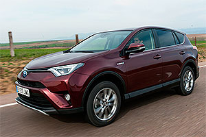 Toyota-RAV4-hybrid-2016_dinamica