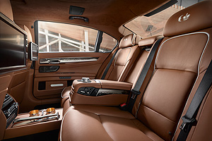 interior_760li