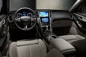 Infiniti_interior