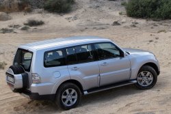 MITSUBISHI Montero 5p 3.2 DI-D 200 Spirit