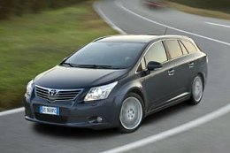 TOYOTA Avensis Cross Sport 1.8 Valvematic 140 Advance