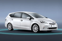 TOYOTA Prius Plus