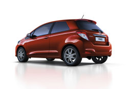 TOYOTA Yaris 3p
