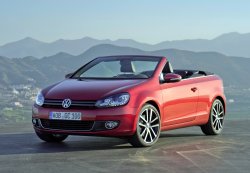 VOLKSWAGEN Golf Cabrio