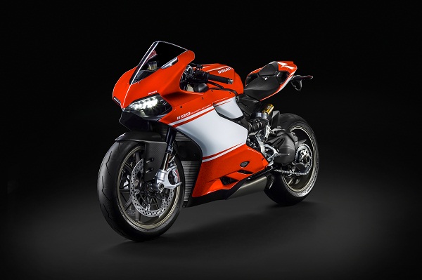 2-05_1199_Superleggera