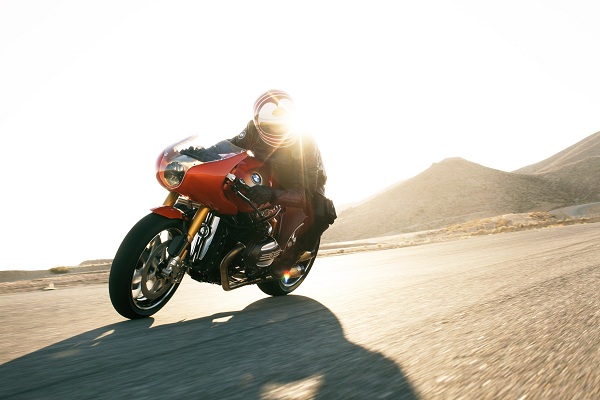 BMW_Motorrad_P90123598