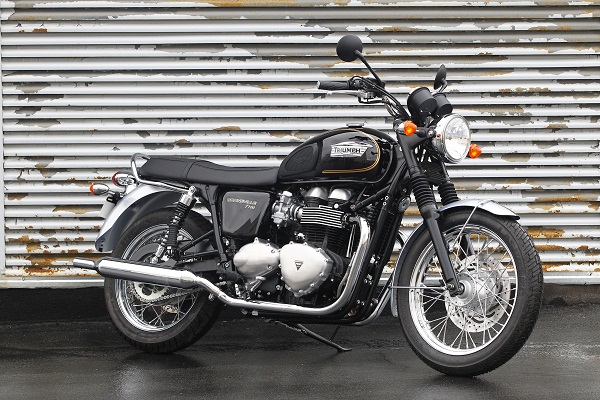 Triumph_T100_Meriden_m-6