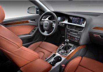 A4 Avant, interior