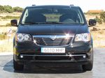lancia voyager frontal