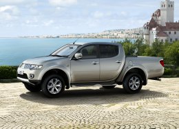 MITSUBISHI L 200 Doble Cabina