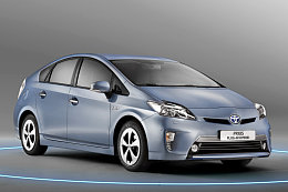 TOYOTA Prius Plug-In