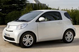 Toyota iQ 2010