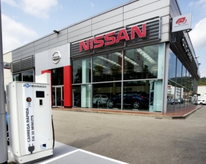 Nissan: Los concesionarios se preparan para recibir al Leaf