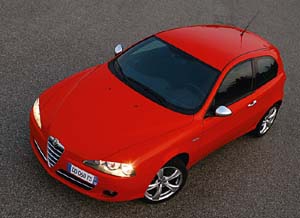 Alfa Romeo introduce el diferencial autoblocante delantero “Q2” en los modelos GT Q2 y 147 Q2
