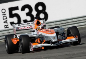 Andy Soucek y María de Villota arrancan en Superleague Formula