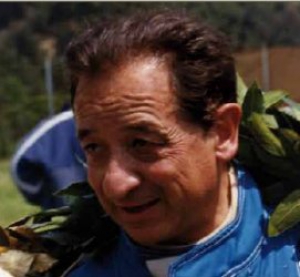 Auto Retro homenajea a Juan Fernández