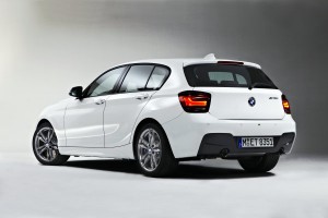 El BMW M1 con 5 puertas llega este verano con otras novedades en la gama.