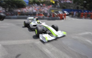 Button pole en Mónaco, Alonso noveno con más combustible que los de delante.
