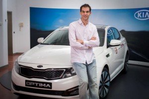 José Manuel Calderón visita las oficinas de Kia España