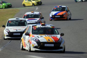 Clio Cup: El Jarama marca el ecuador de la temporada con liderato de De los Milagros
