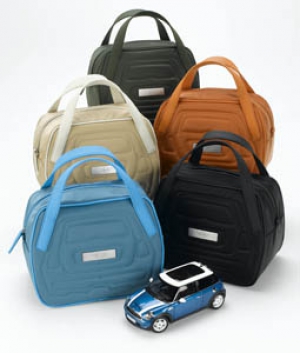 Colección Mini de maletas, bolsas y accesorios