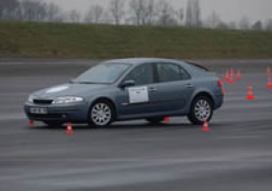 Conozca las principales tecnologías de seguridad de Renault