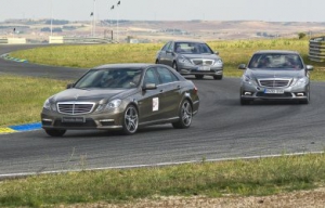 Cursos de conducción de seguridad Mercedes-Benz 2011