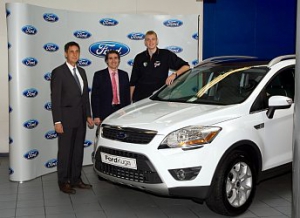 Daniel Clark, el jugador revelación del ASEFA Estudiantes recoge su nuevo Ford Kuga