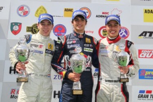 Doblete de Carlos Sainz Jr. en el Circuito de Nurburgring en el NEC
