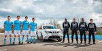 Nissan convierte a grandes estrellas del fútbol en pilotos por un día