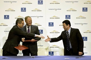 El Ayuntamiento de Madrid y la Alianza Renault-Nissan firman un acuerdo para promover el vehículo eléctrico en la capital