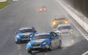 El Chevrolet Cruze se estrena en Curitiba