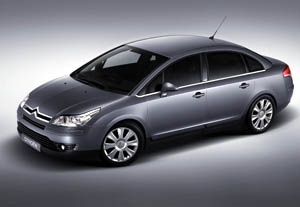 El Citröen C4 Sedan, ya en iberoámerica y después del verano en España