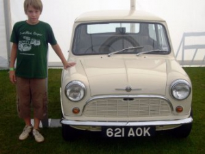 El Mini más emblemático celebra sus 50 años en Auto Retro Barcelona