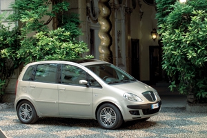 El nuevo Lancia Musa llega a los concesionarios 