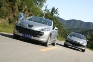 El Peugeot 207 CC galardonado como 'coche importado dinámico del año'
