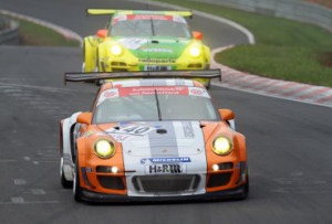 El piloto de Fórmula 1 Hülkenberg debuta en el mítico Nürburgring con el Porsche 911 GT3 R Hybrid