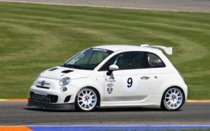 El valenciano Lucas Guerrero, líder del Trofeo Abarth Europa