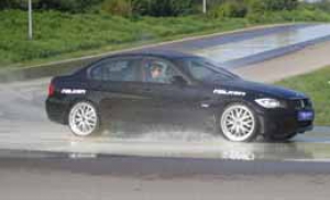 Falken presenta su nuevo buque insignia, el Falken FK452