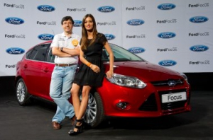 Ford y Sara Carbonero encuentran a la persona que más saben de fútbol