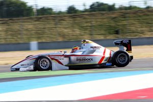 Fórmula 2: Monrás se bate por el podium enMagny Course
