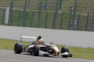 Fórmula Renault: Positivo fin de semana para Riberas en Austria