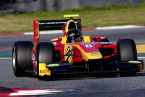 GP2: Montmeló, Clos séptimo en una accidentada primera carrera