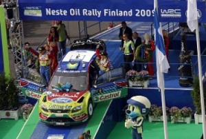 Hirvonen gana en Finlandia y aumenta su ventaja en el Campeonato