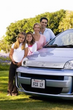 Honda entrega un FCX al primer cliente particular del mundo