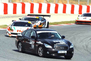 Infiniti: el nuevo M35h se estrena como coche de seguridad